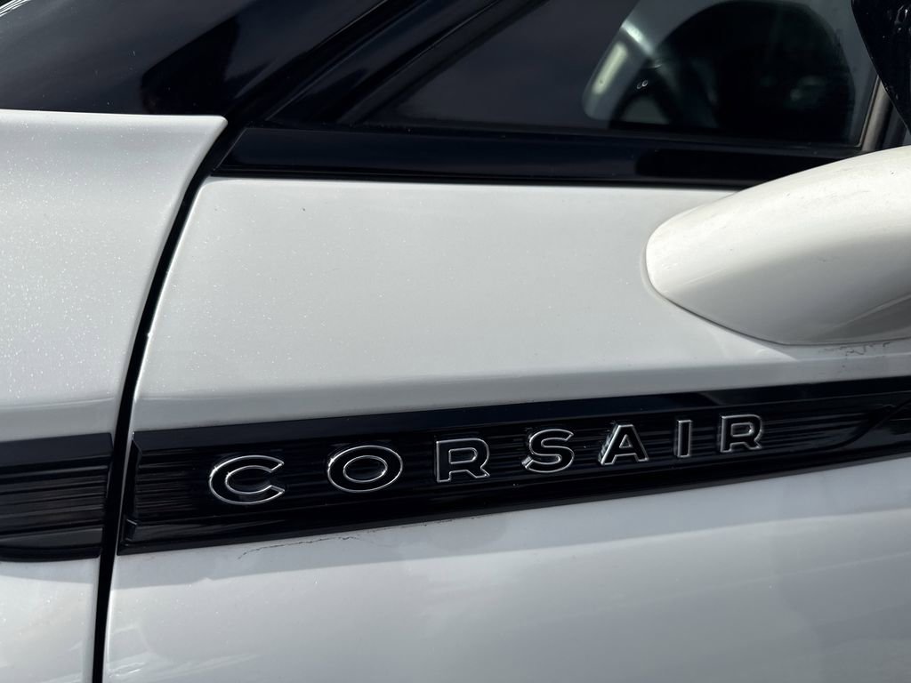 Used 2023 Lincoln Corsair Reserve w/ Equipment Group 201A image 12