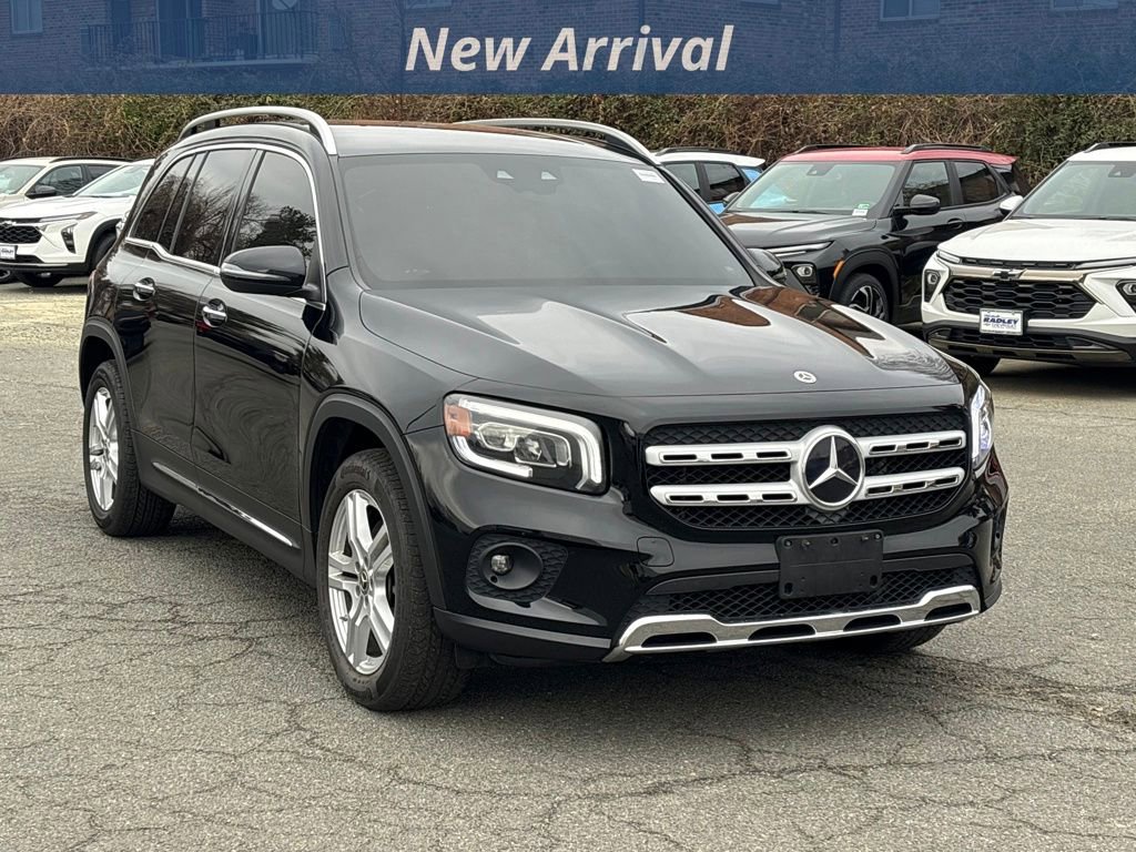 Used 2022 Mercedes-Benz GLB 250 4MATIC image 4