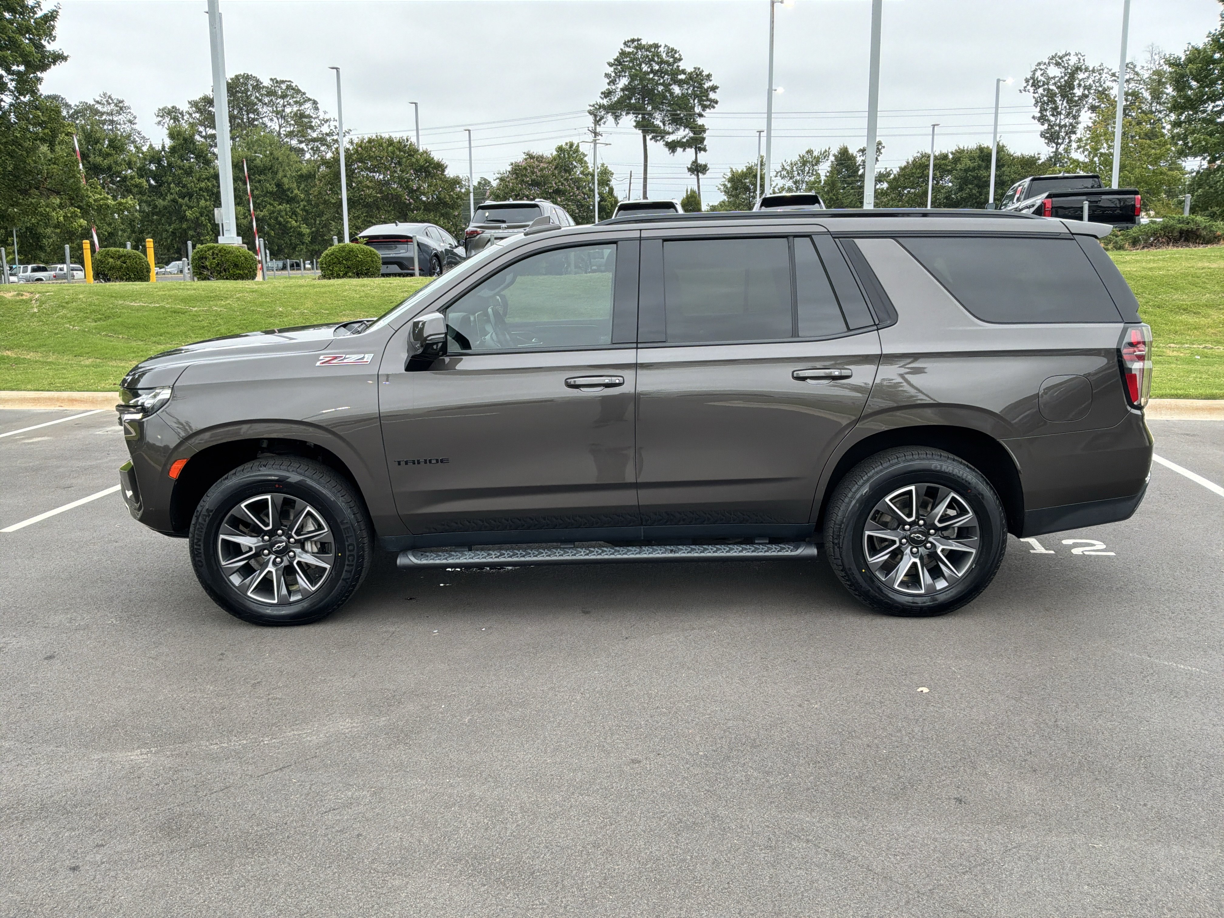Used 2021 Chevrolet Tahoe Z71 w/ Z71 Signature Package AWD/4WD image 7
