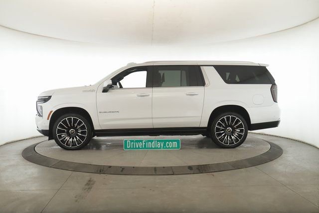Used 2025 Chevrolet Suburban High Country image 9