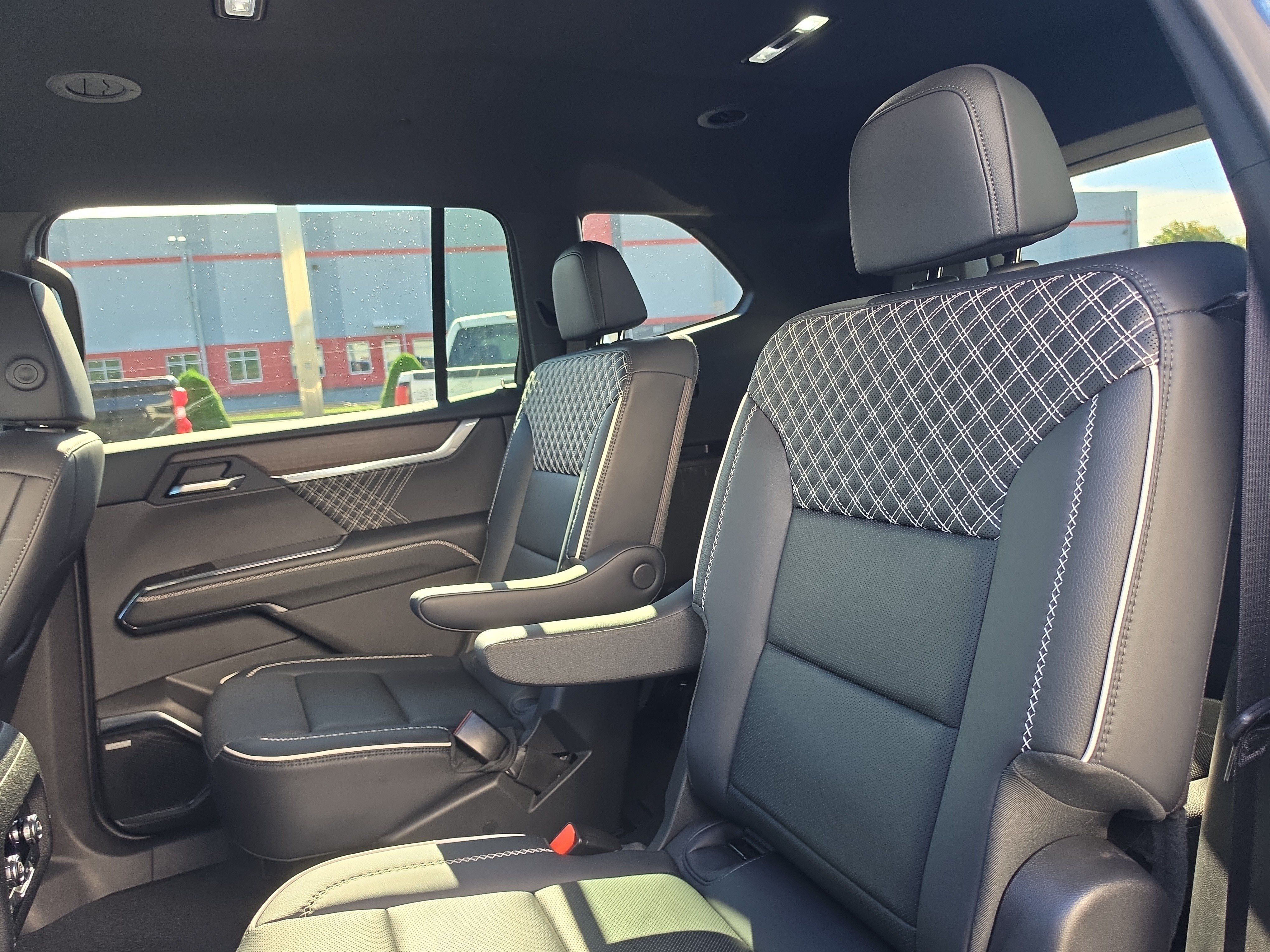 Used 2025 GMC Acadia Denali w/ LPO, Floor Liner Package AWD/4WD image 14