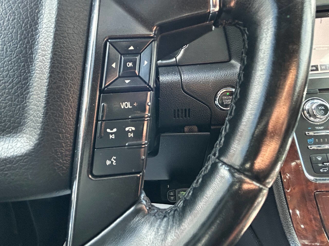 Used 2017 Lincoln Navigator Select AWD/4WD image 26