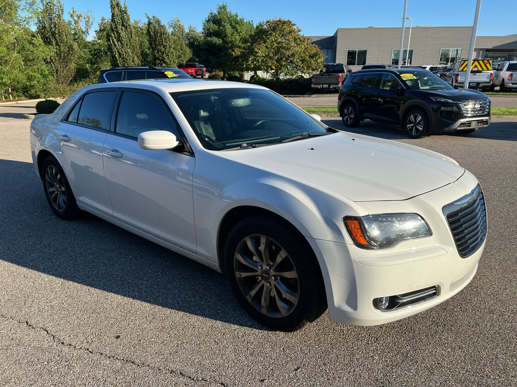 Used 2014 Chrysler 300 S AWD/4WD image 10