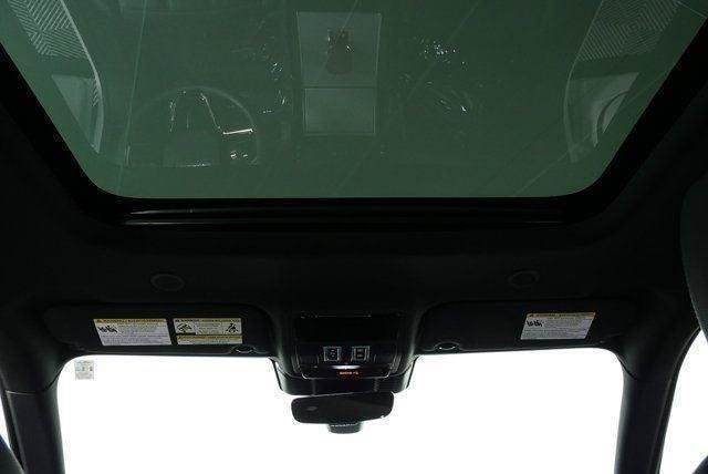 Used 2024 Land Rover Range Rover Evoque S AWD/4WD image 6