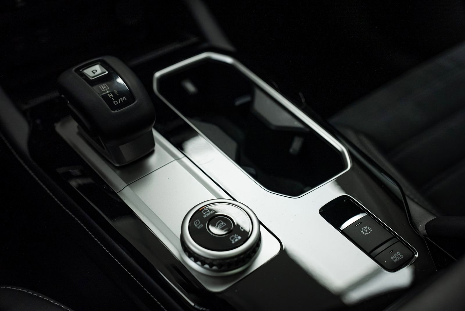 Used 2025 Mitsubishi Outlander Trail Edition image 17