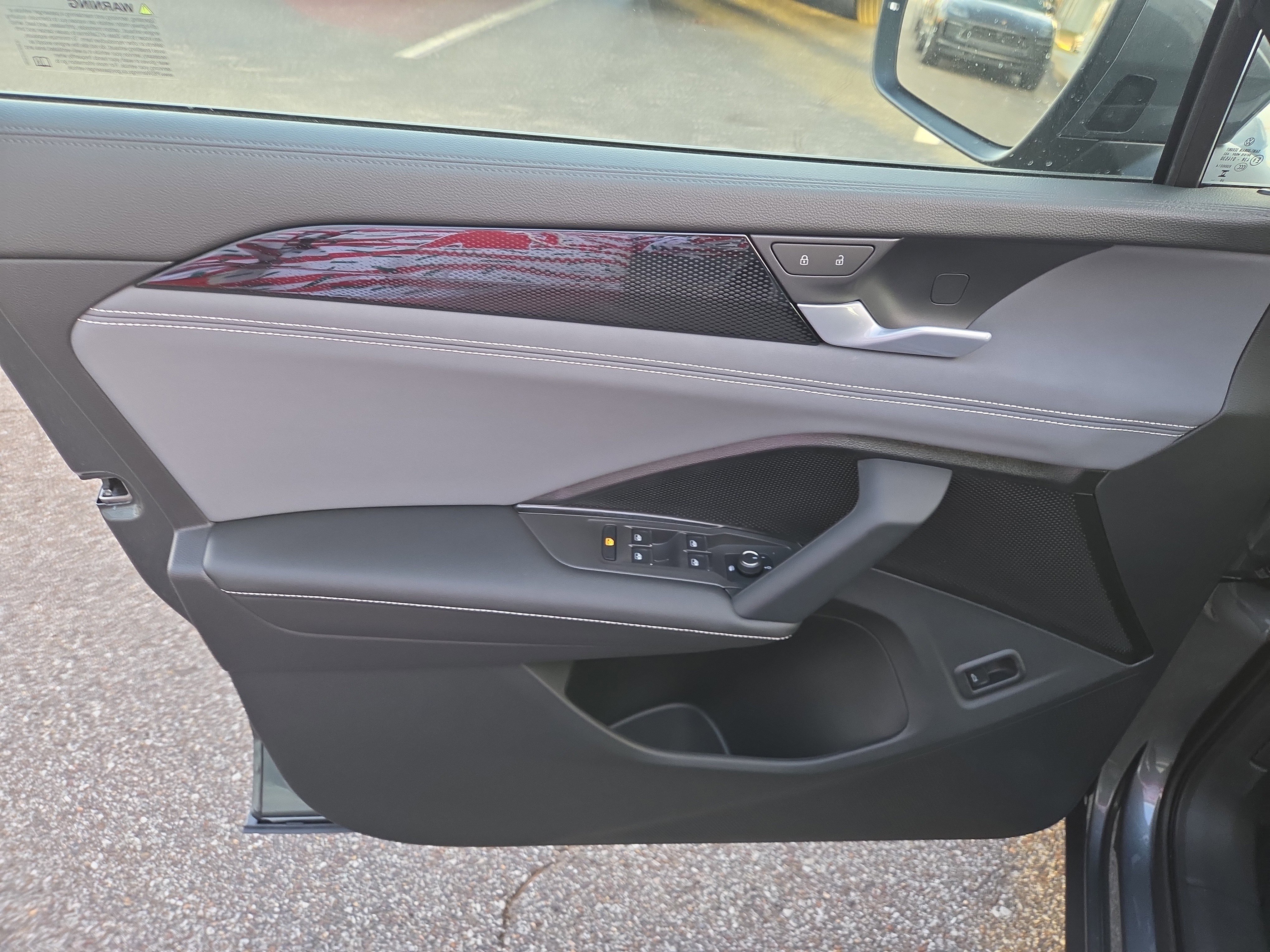 New 2026 Volkswagen Tiguan SE image 5