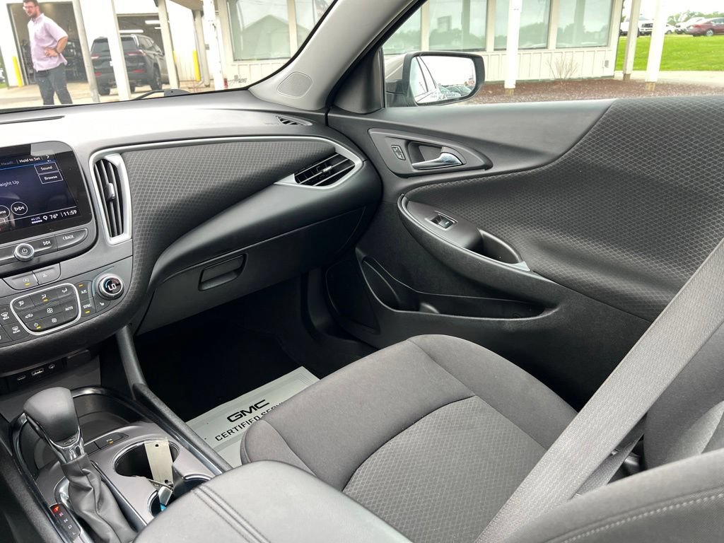 Used 2024 Chevrolet Malibu LT FWD image 32