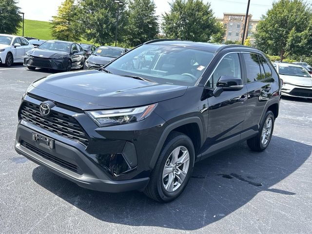 Used 2025 Toyota RAV4 XLE AWD/4WD image 8