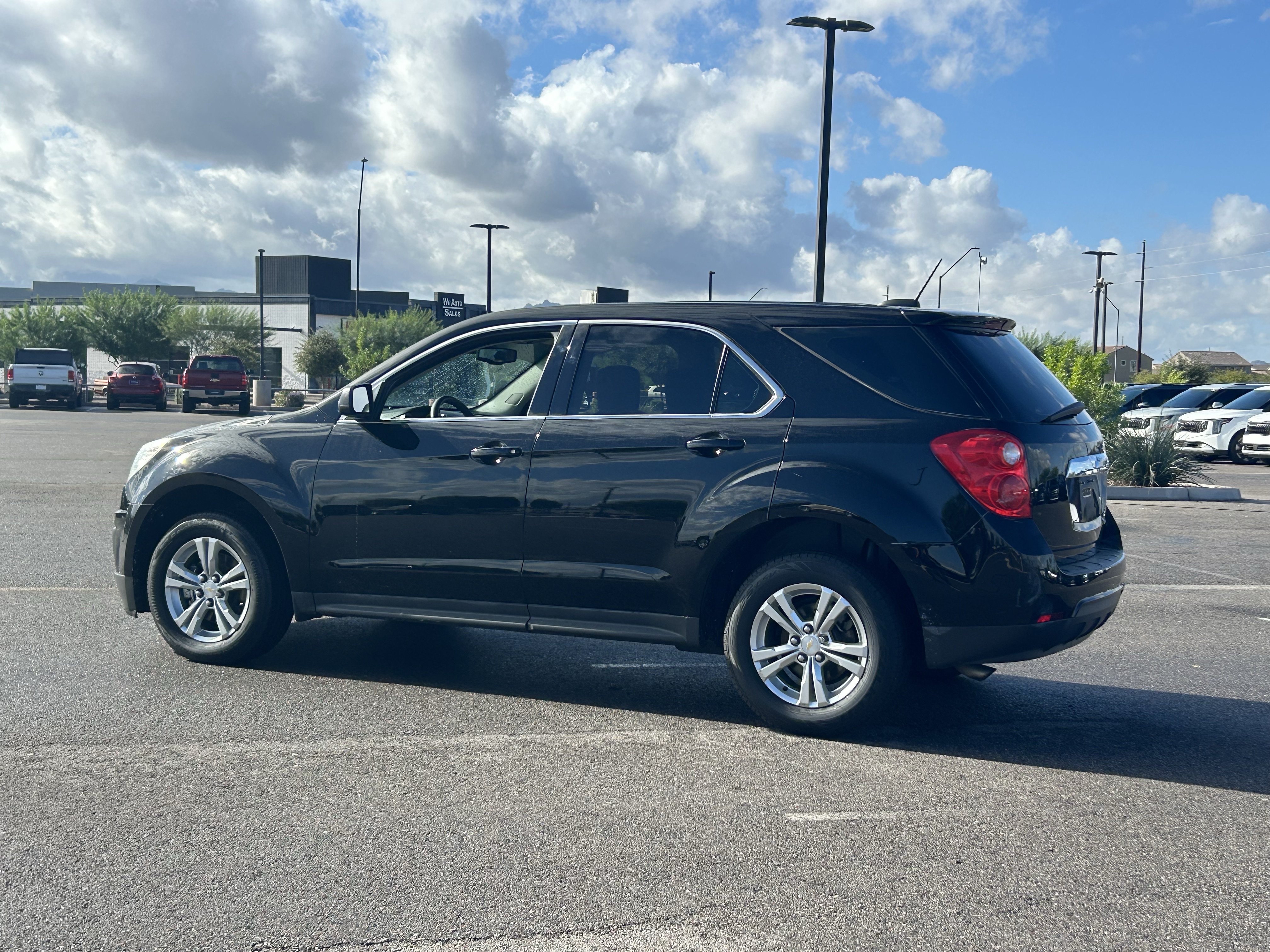 Used 2015 Chevrolet Equinox LS FWD image 3