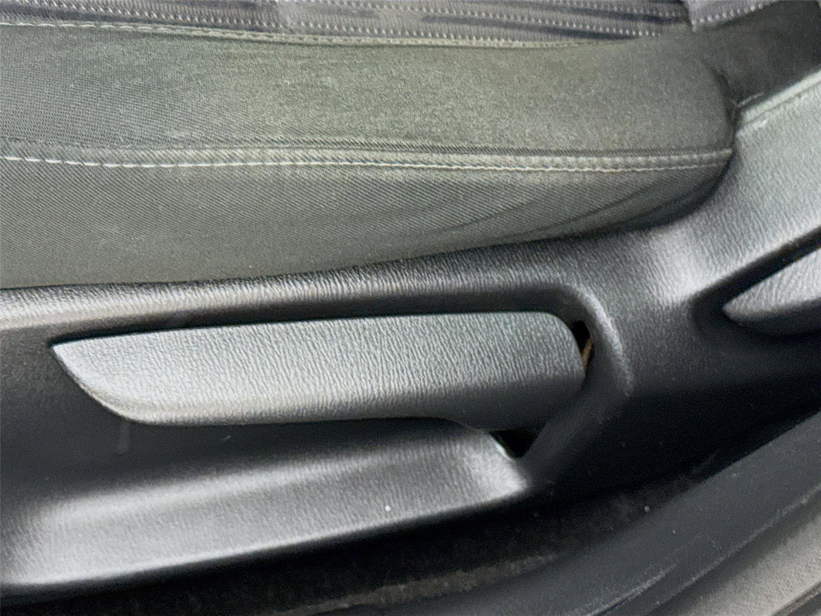 Used 2016 MAZDA MAZDA3 i Sport w/ Preferred Equipment Package image 20