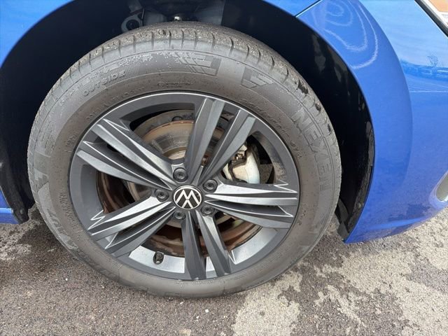 Used 2024 Volkswagen Jetta SE FWD image 4