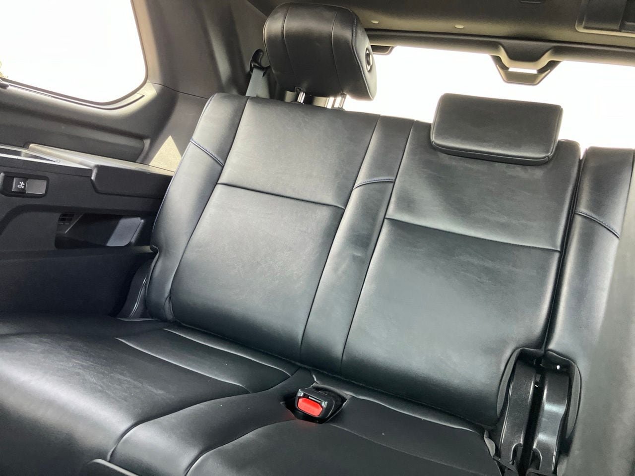 Used 2023 Toyota Sequoia Platinum AWD/4WD image 9