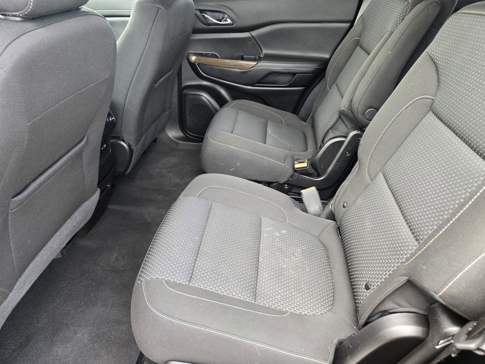 Used 2023 GMC Acadia SLE w/ Driver Convenience Package image 28