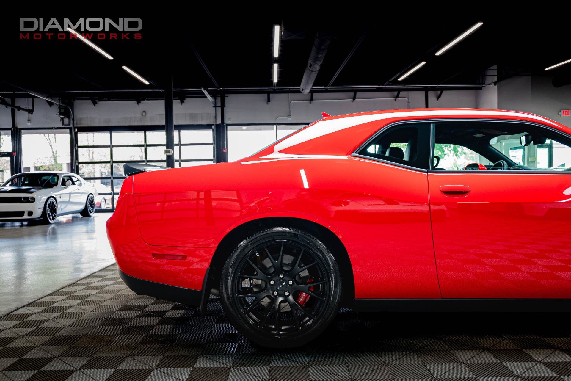 Used 2015 Dodge Challenger SRT Hellcat RWD image 30