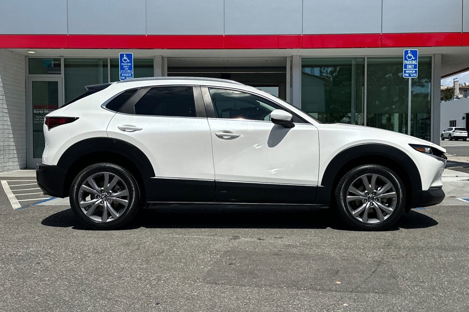 Used 2023 MAZDA CX-30 AWD 2.5 S w/ Select Package image 3
