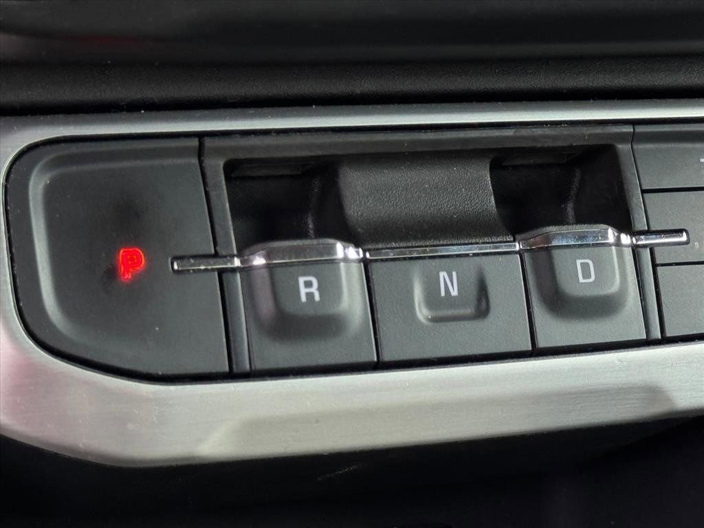 Used 2023 GMC Acadia SLT image 28