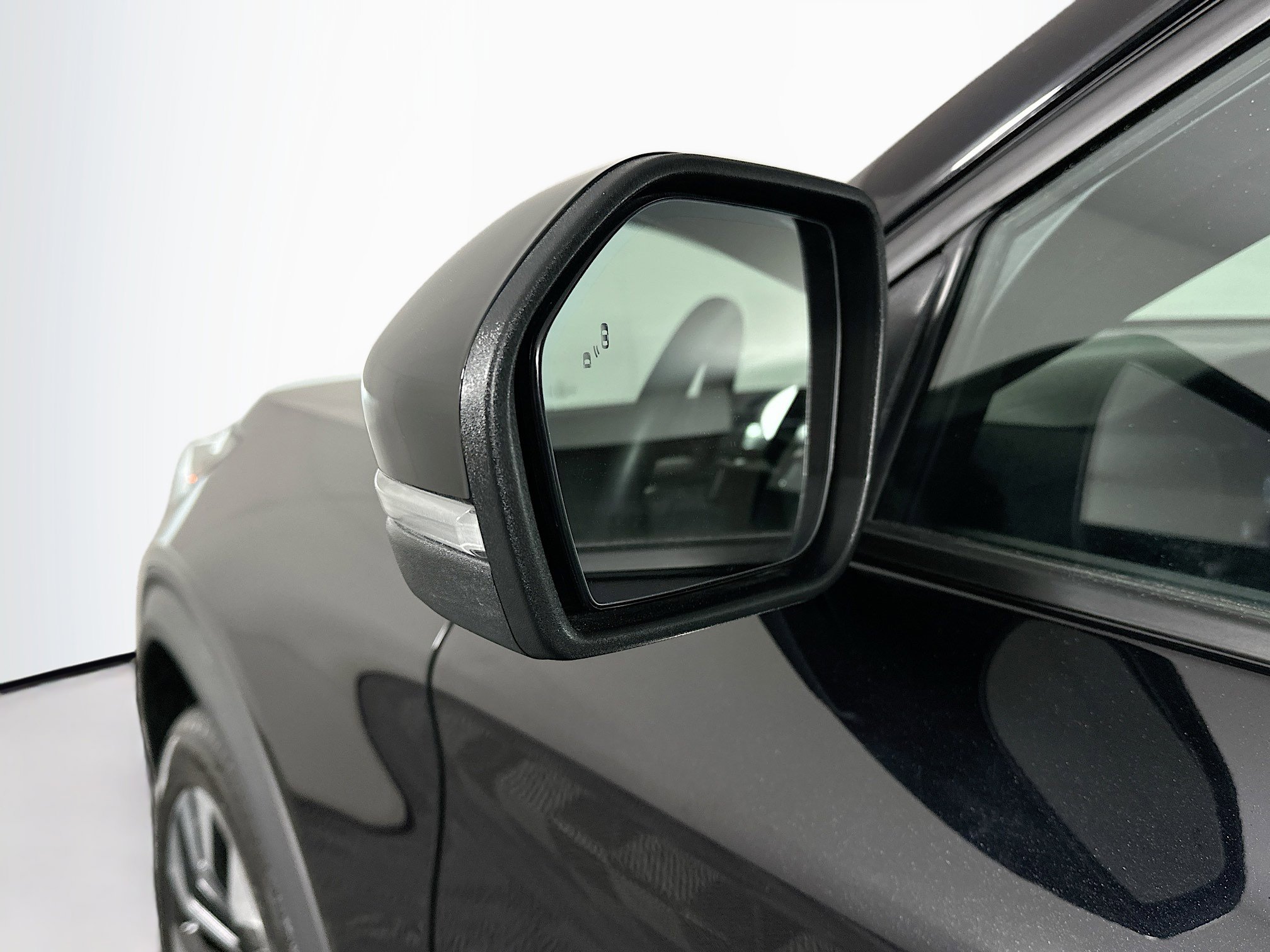 Used 2025 Ford Explorer Platinum w/ LUX Leather Package image 16