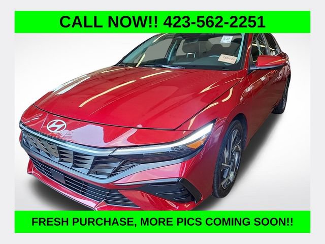 Used 2025 Hyundai Elantra SEL FWD image 1