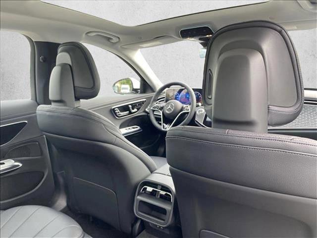 Used 2025 Mercedes-Benz E 350 4MATIC Sedan image 22