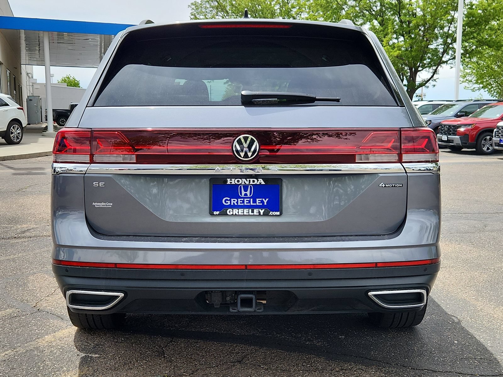 Used 2024 Volkswagen Atlas SE AWD/4WD image 4