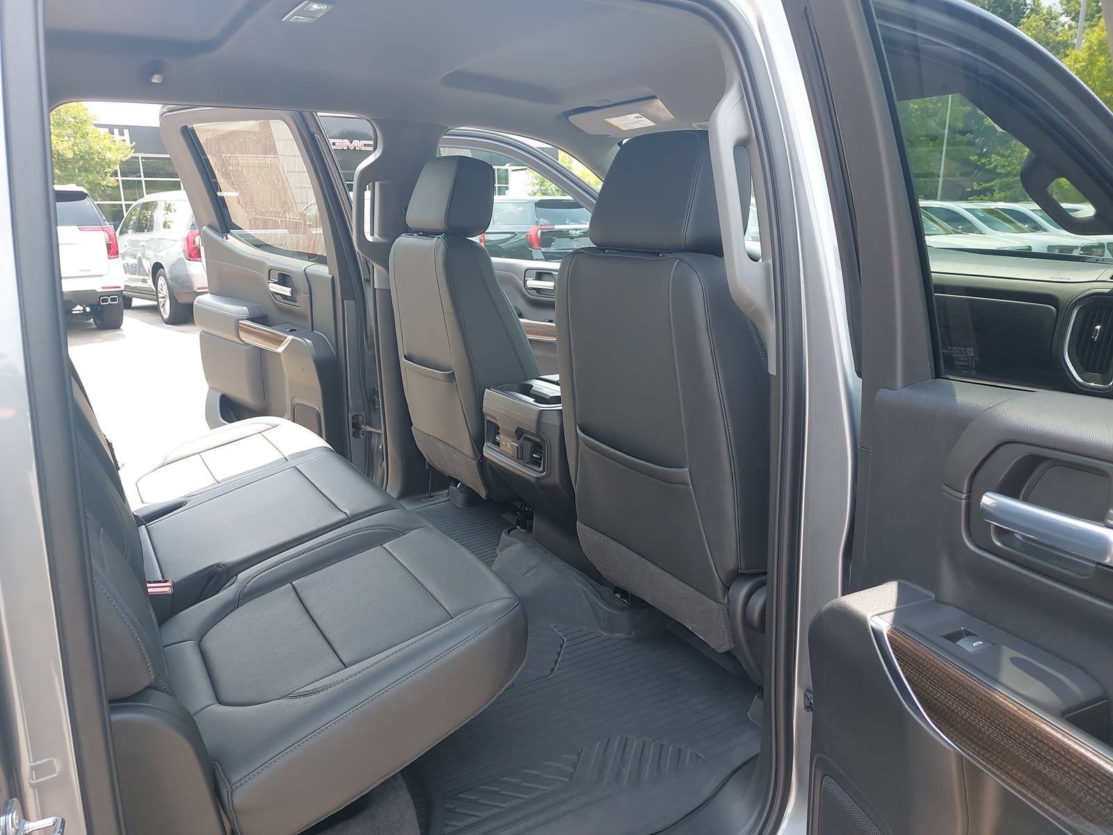 Used 2021 Chevrolet Silverado 1500 LT Trail Boss w/ Convenience Package II AWD/4WD image 11