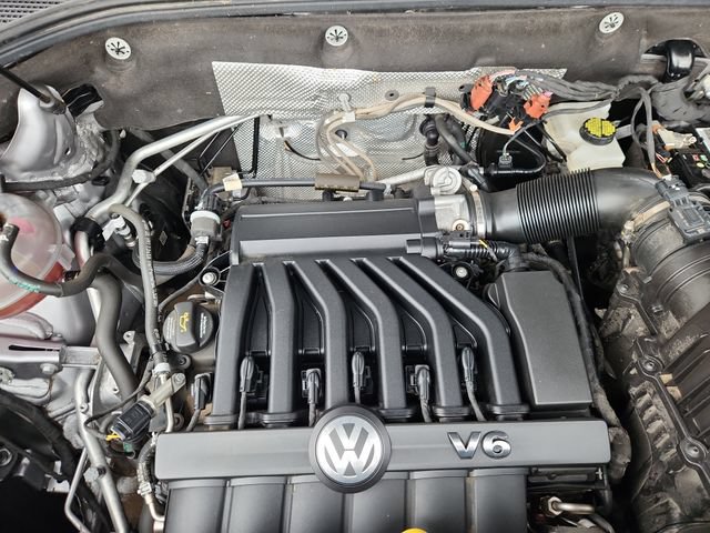 Used 2022 Volkswagen Atlas Cross Sport SEL Premium R-Line AWD/4WD image 14