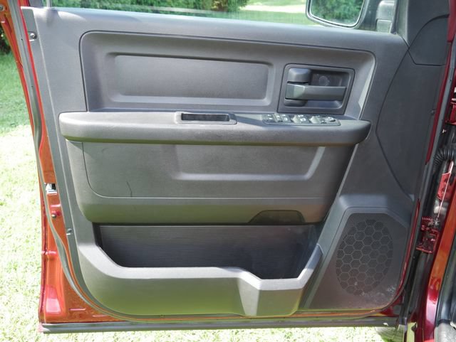 Used 2017 RAM 1500 Express AWD/4WD image 12