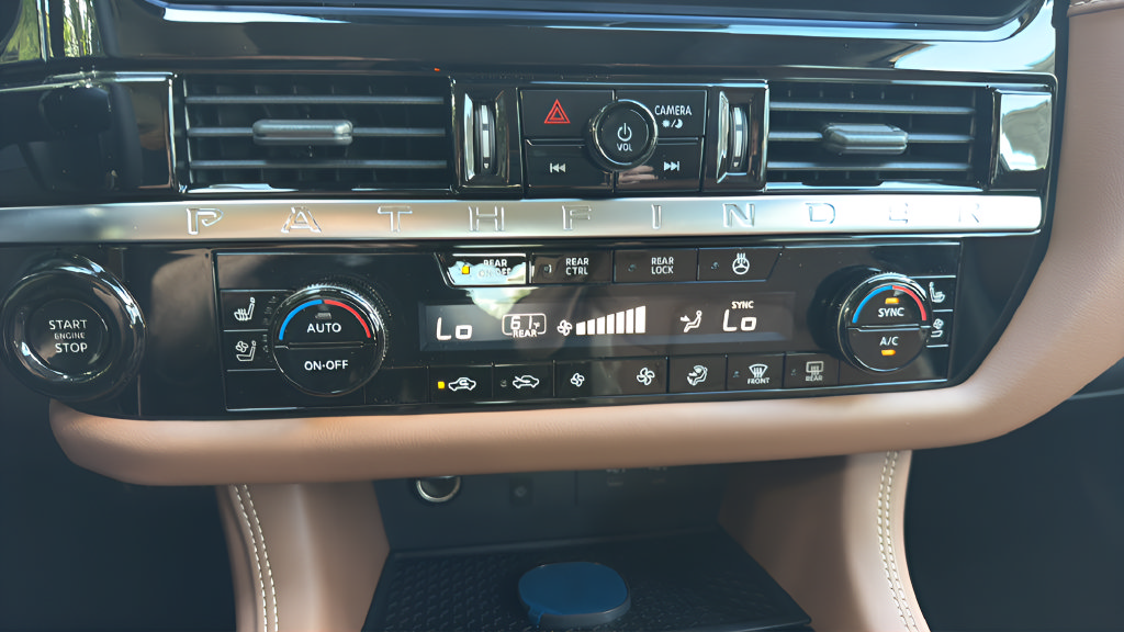 New 2026 Nissan Pathfinder Platinum AWD/4WD image 37