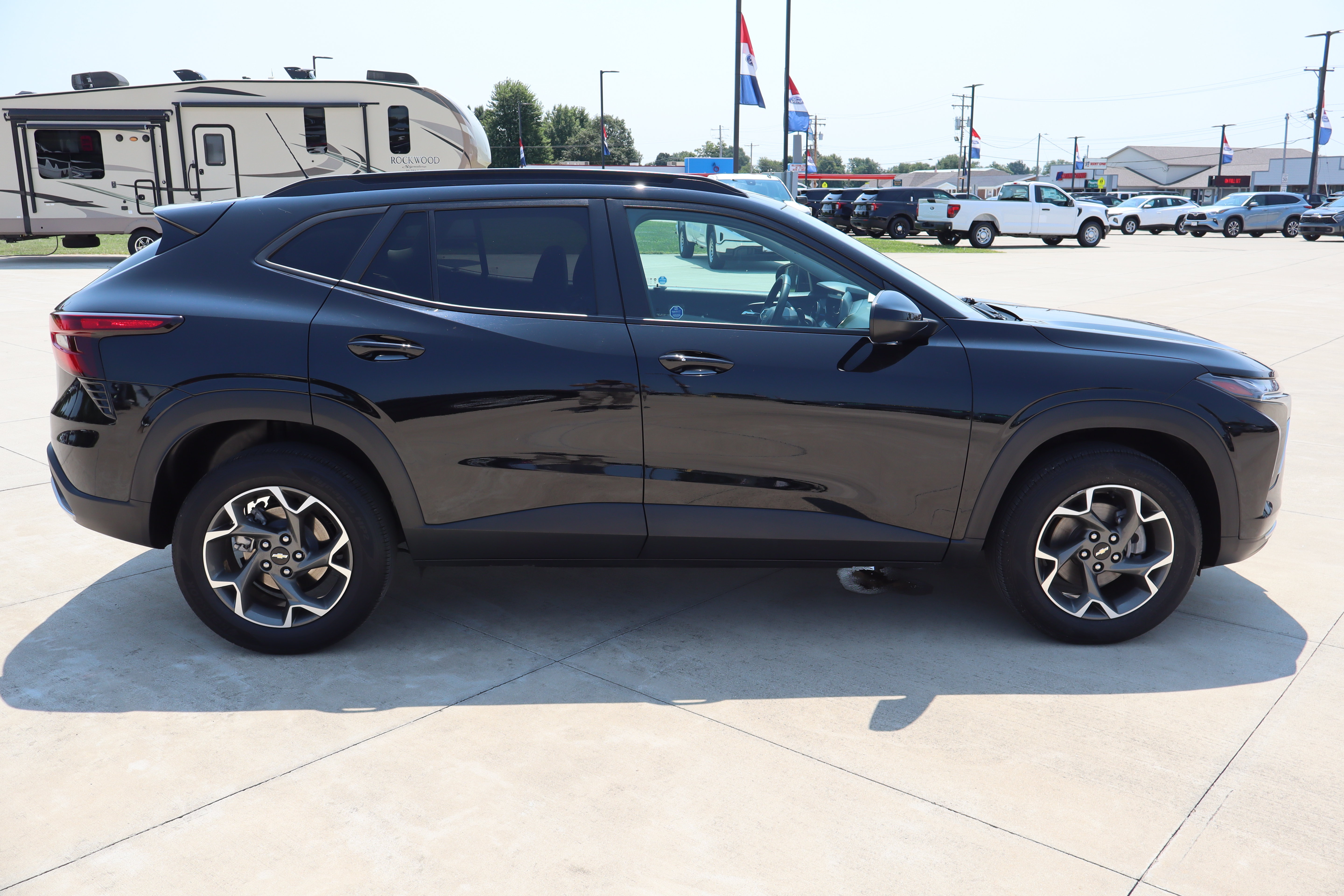 Used 2024 Chevrolet Trax LT w/ Driver Confidence Package FWD image 4