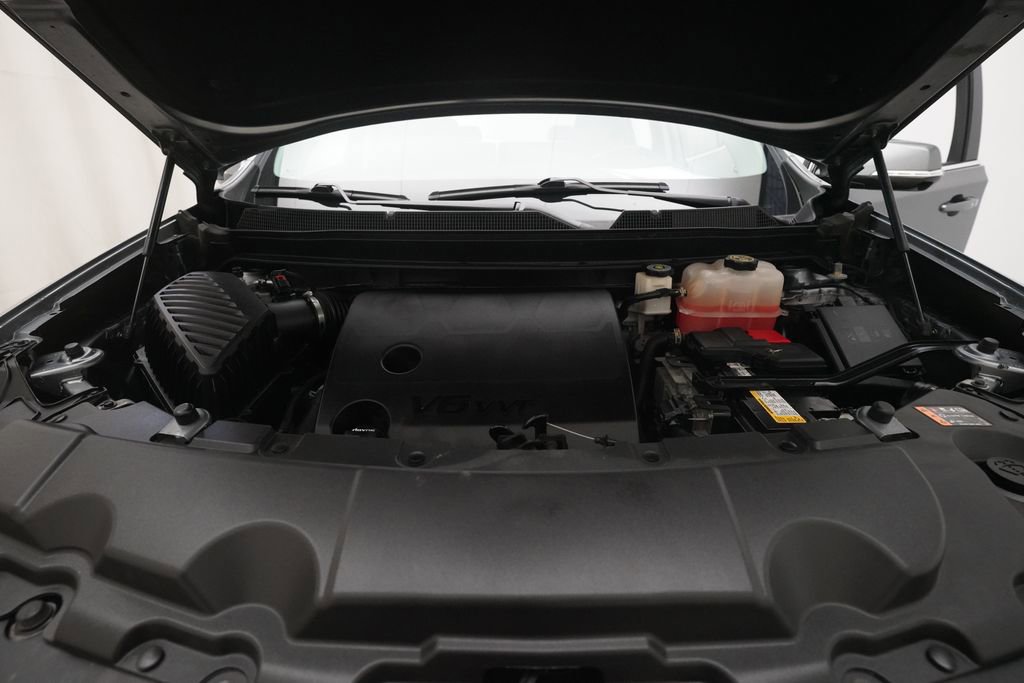 Used 2018 Chevrolet Traverse LT image 3