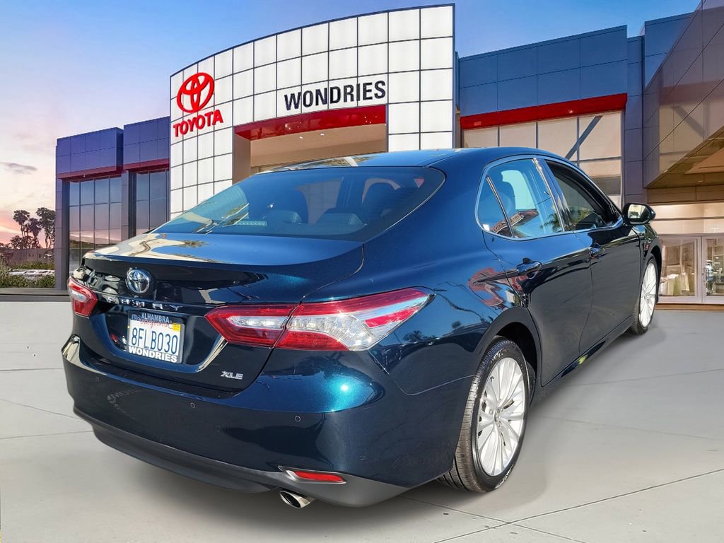 Used 2018 Toyota Camry XLE image 4