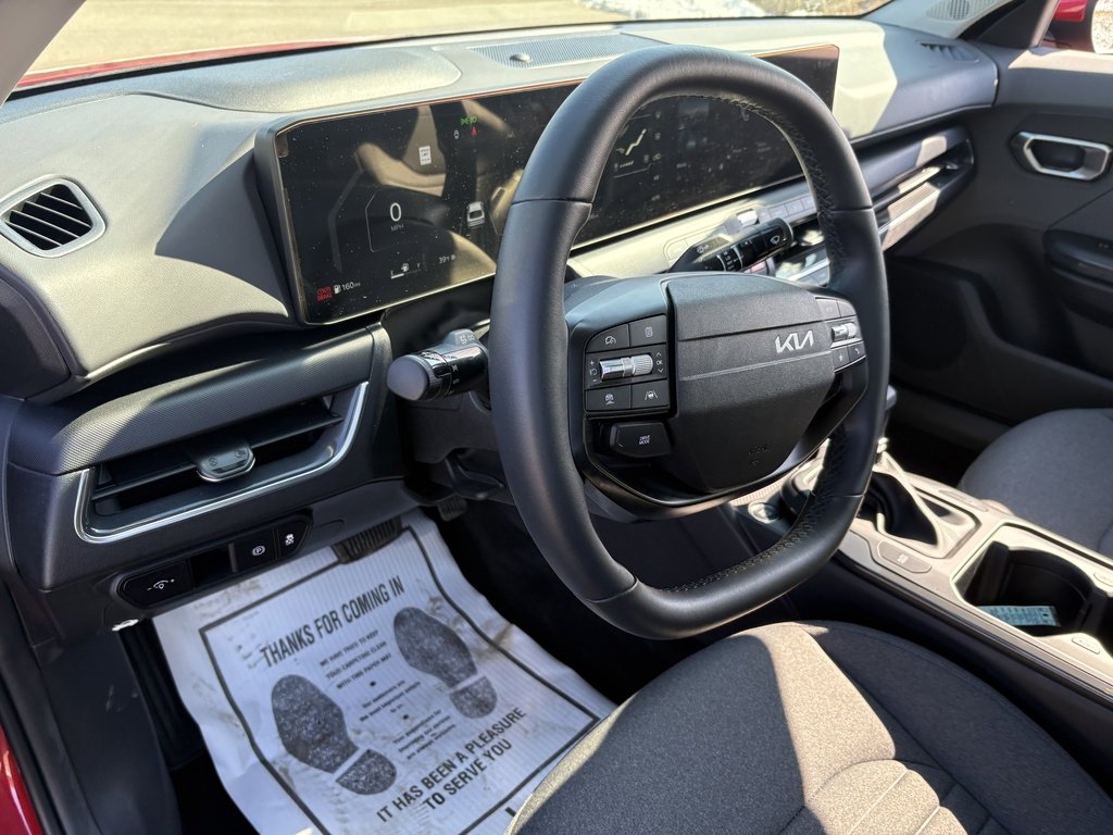 Used 2025 Kia K4 EX image 30