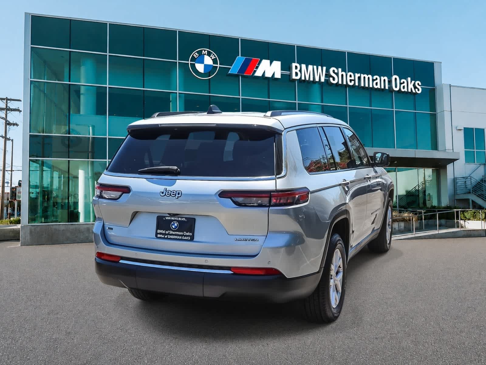 Used 2022 Jeep Grand Cherokee L Limited RWD image 4