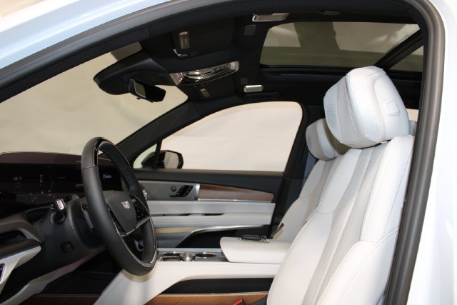New 2027 Cadillac Vistiq Luxury AWD/4WD image 5