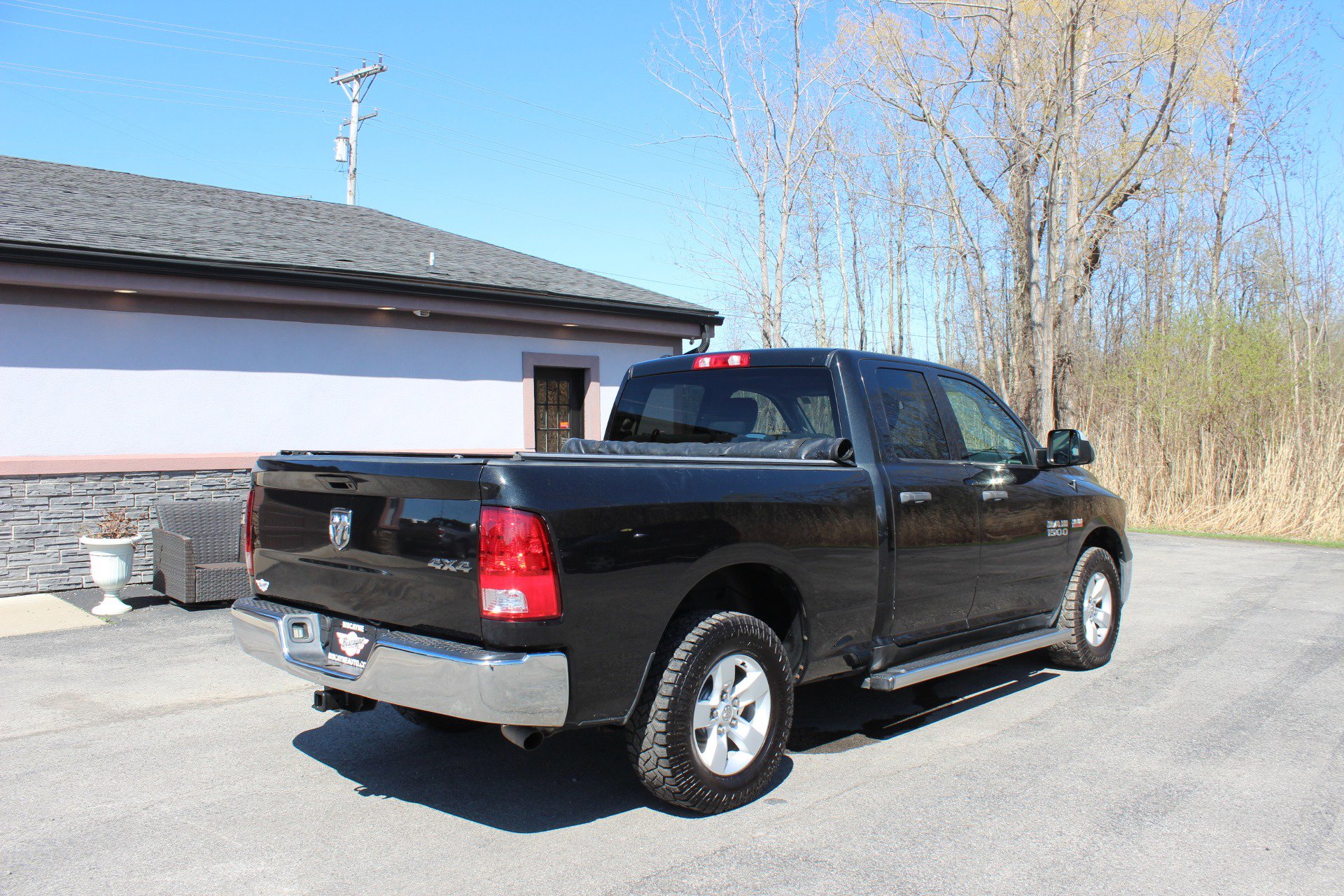 Used 2016 RAM 1500 ST w/ SXT Appearance Group AWD/4WD image 4