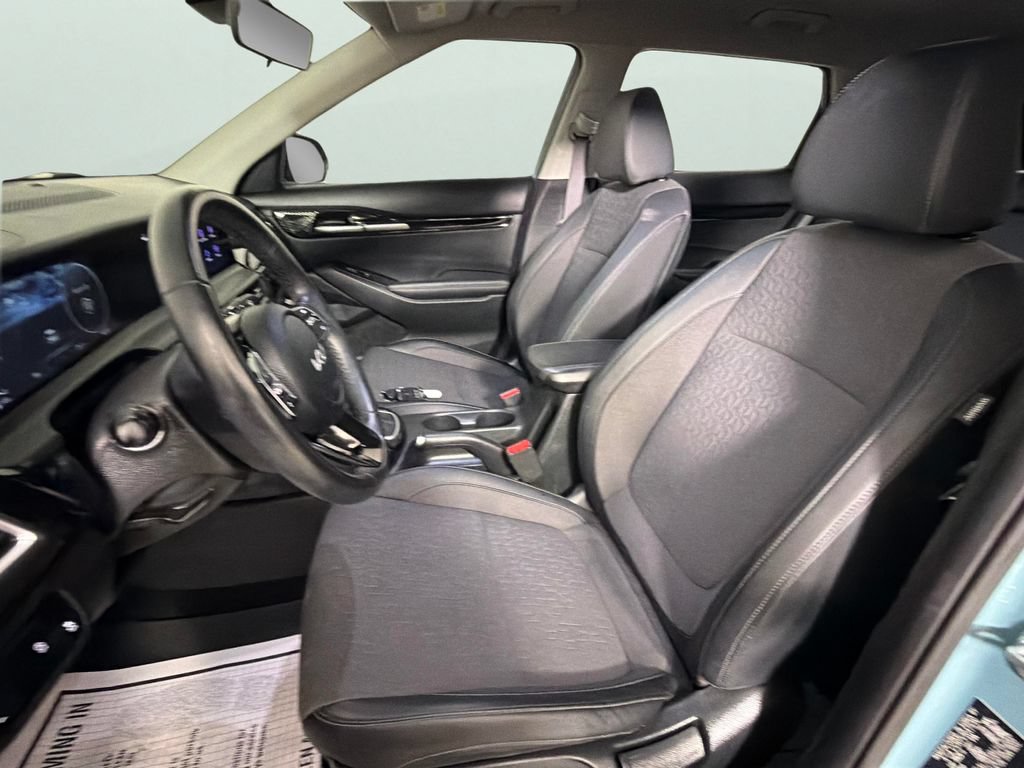 Used 2024 Kia Seltos S FWD image 17