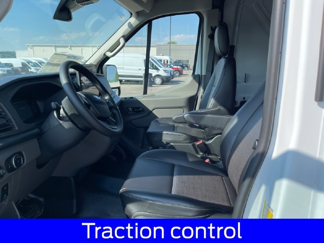 New 2026 Ford Transit 250 148 Medium Roof RWD image 9