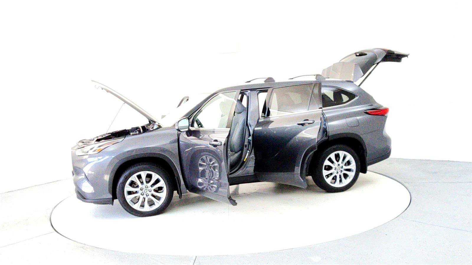 Used 2023 Toyota Highlander Limited image 10