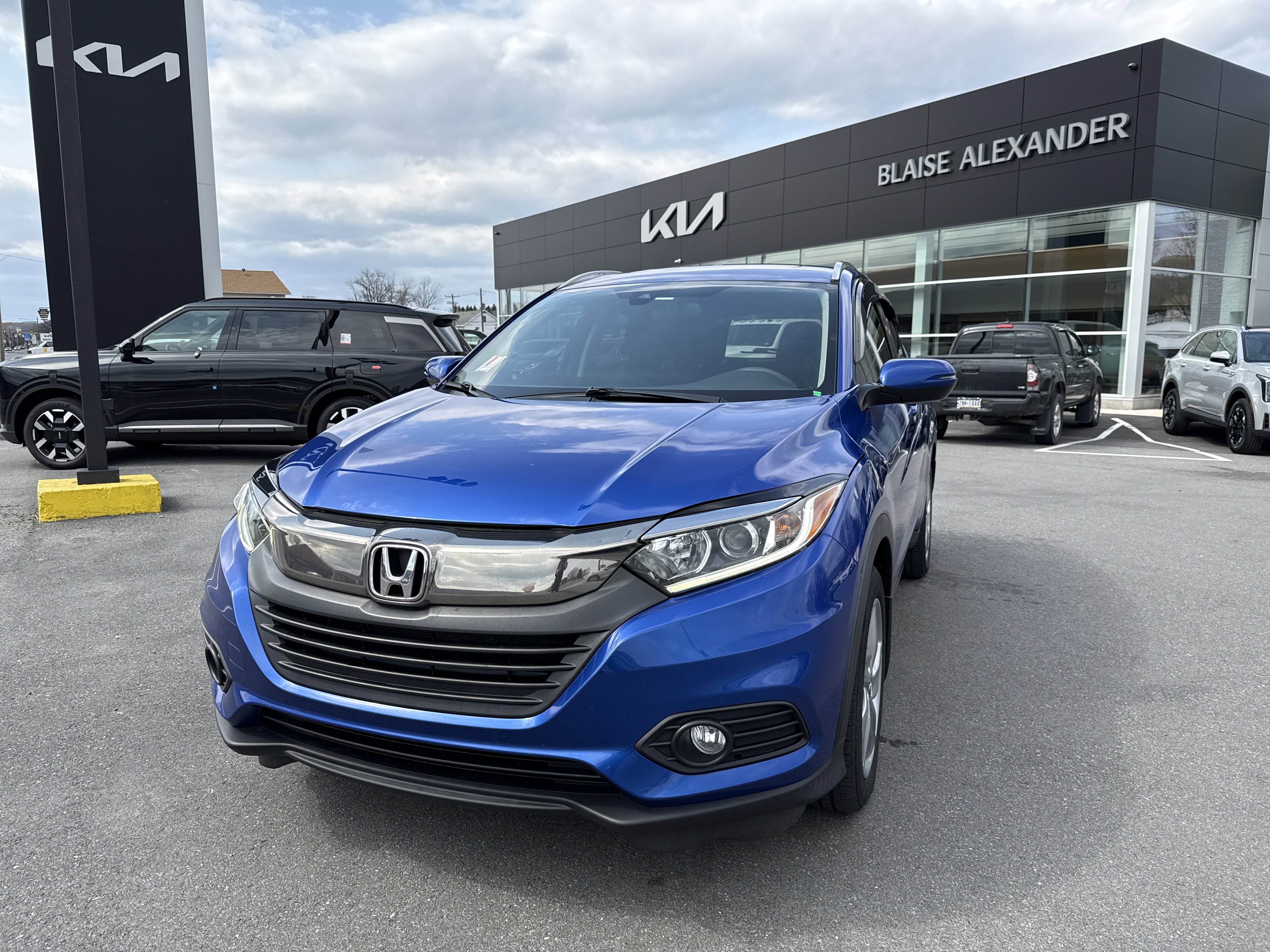 Used 2019 Honda HR-V EX image 8