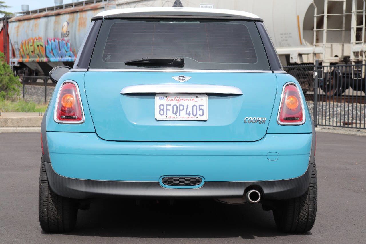 Used 2009 MINI Cooper Hardtop image 8