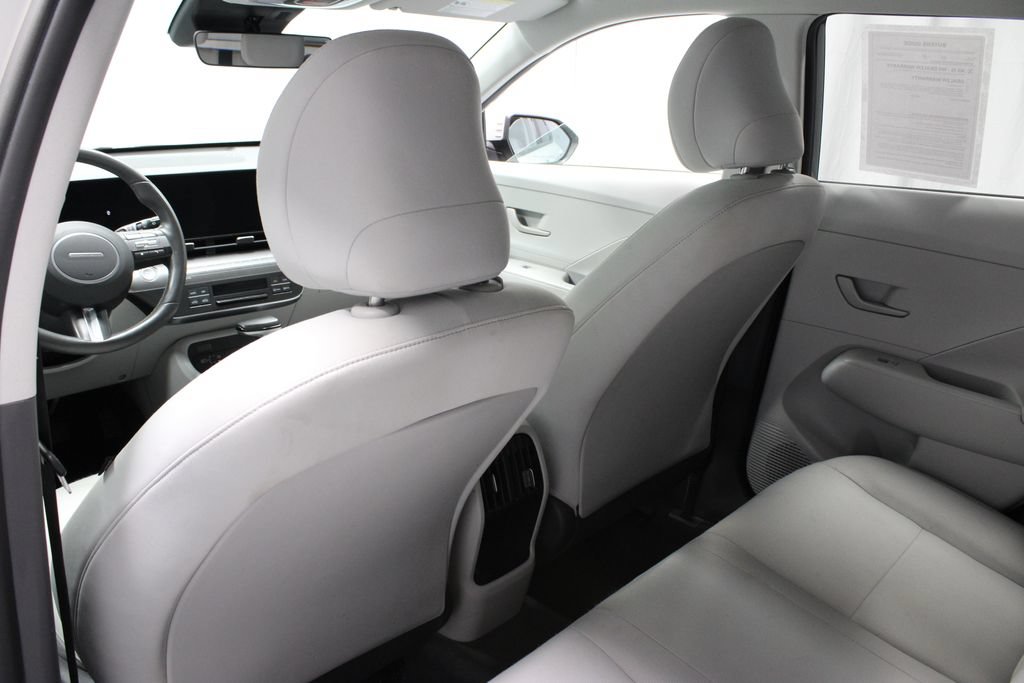 Certified 2025 Hyundai Kona SEL FWD image 22