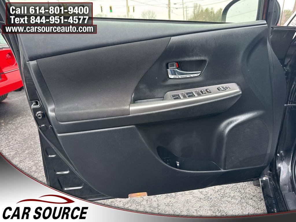 Used 2017 Toyota Prius V Three image 11