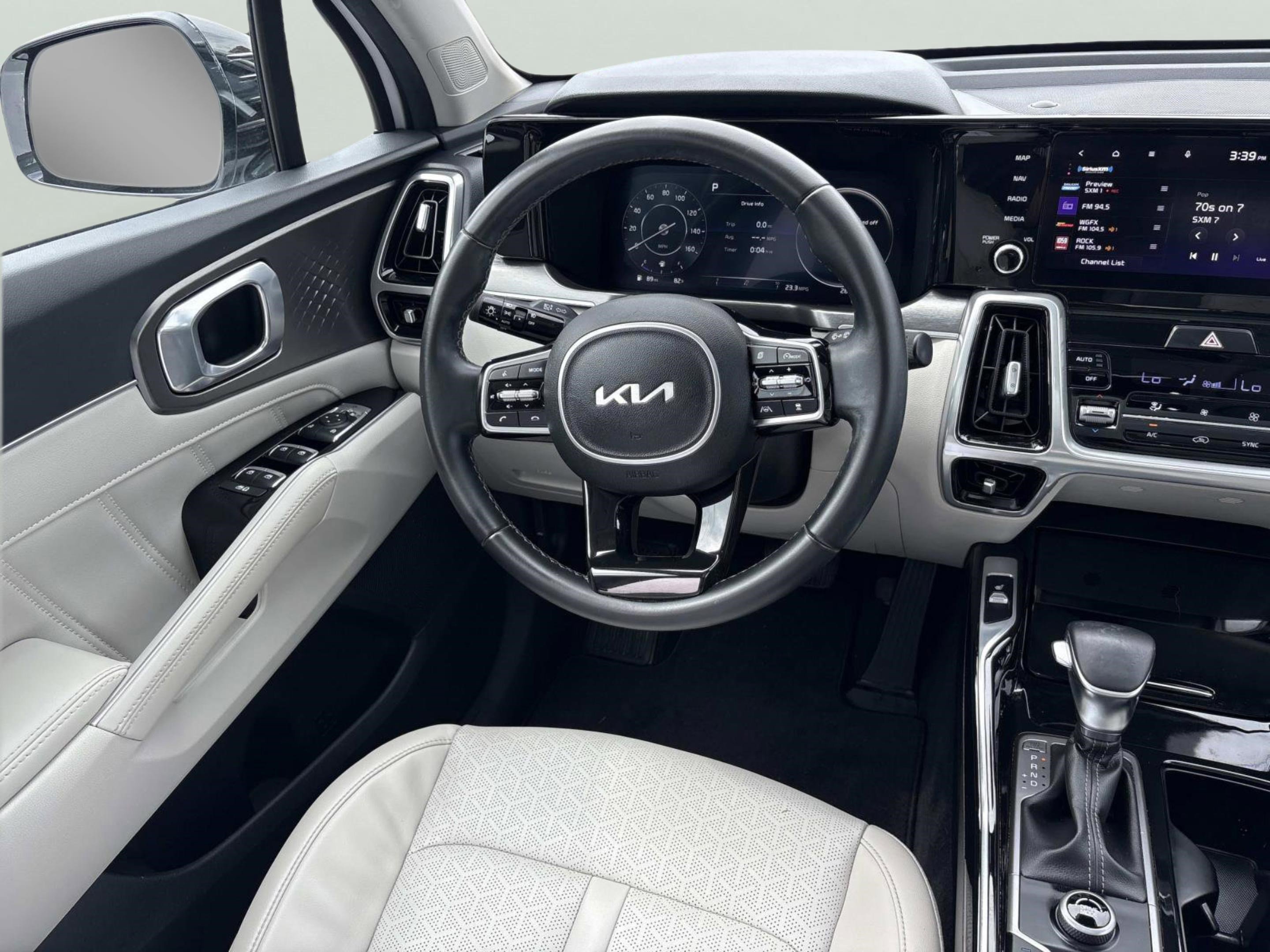 Used 2023 Kia Sorento SX FWD image 11