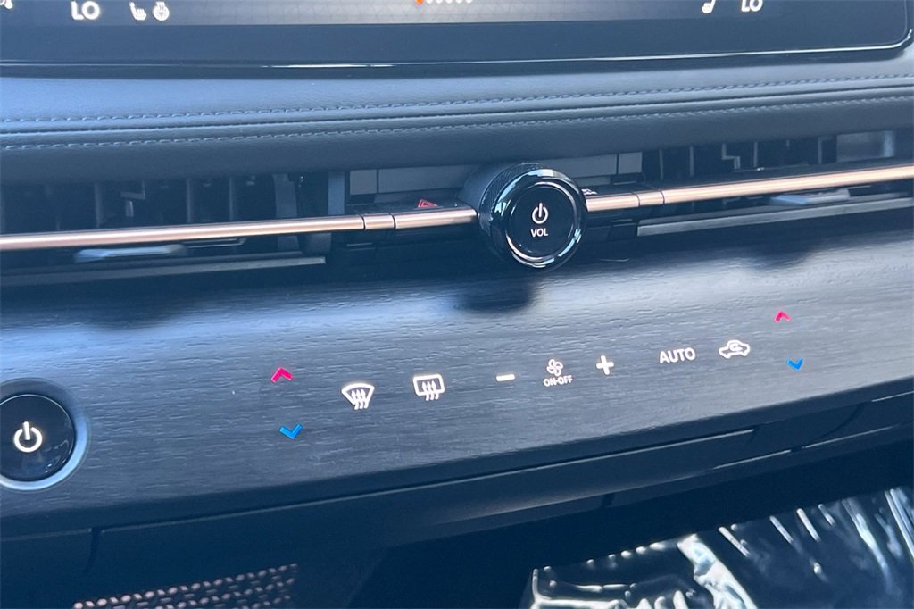 Used 2023 Nissan Ariya AWD image 22