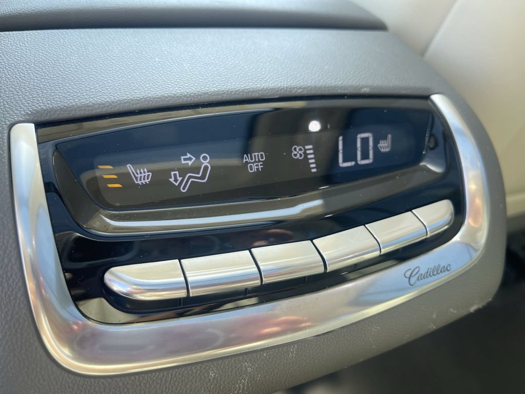 Used 2023 Cadillac XT6 Premium Luxury w/ Technology Package AWD/4WD image 41