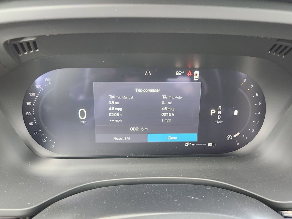 New 2026 Volvo XC60 B5 Plus w/ Protection Package Premier image 7