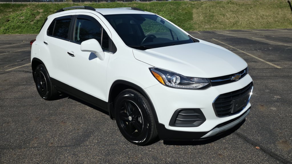 Used 2020 Chevrolet Trax LT w/ LT Convenience Package FWD image 15