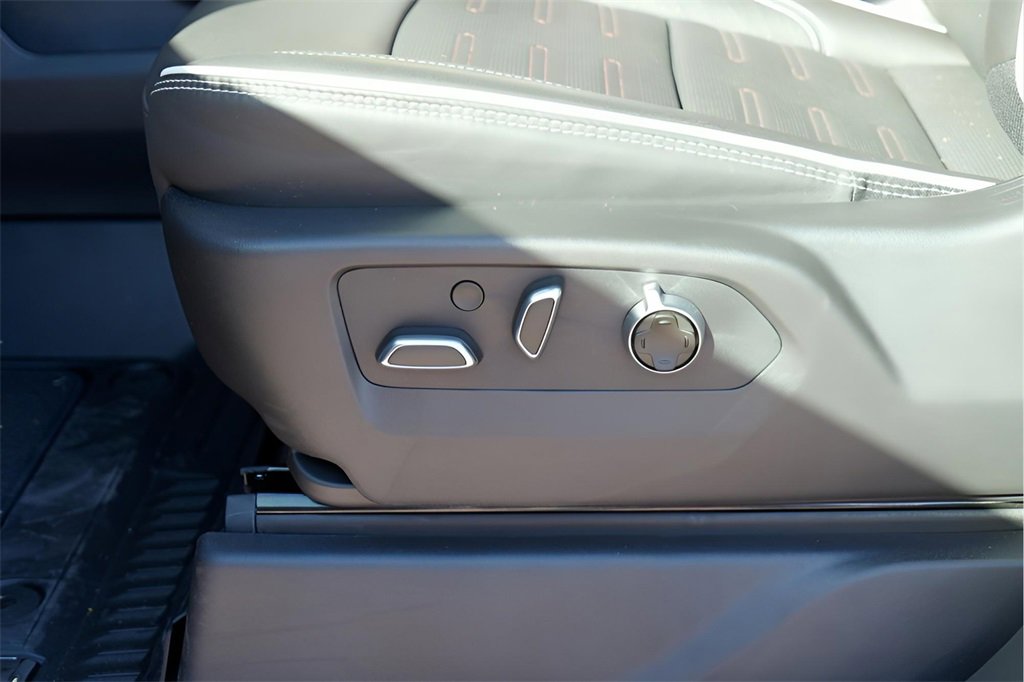 New 2026 GMC Sierra 1500 AT4X image 16