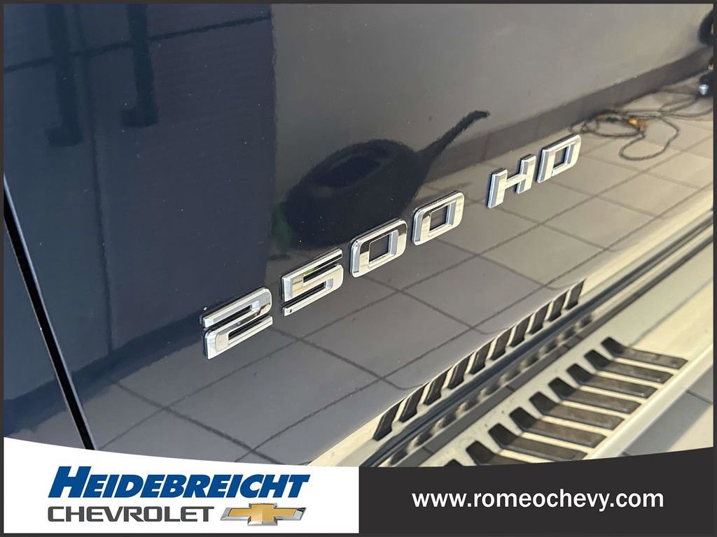 Used 2020 Chevrolet Silverado 2500 LTZ w/ LTZ Premium Package image 10