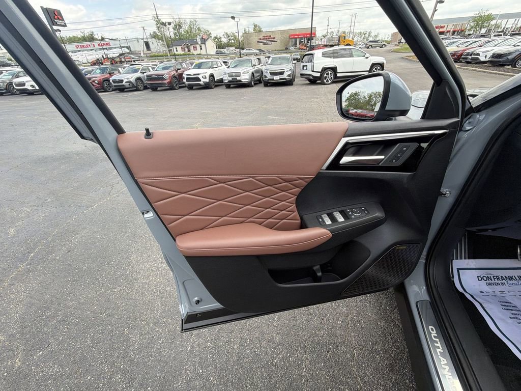 New 2026 Mitsubishi Outlander SEL AWD/4WD image 13